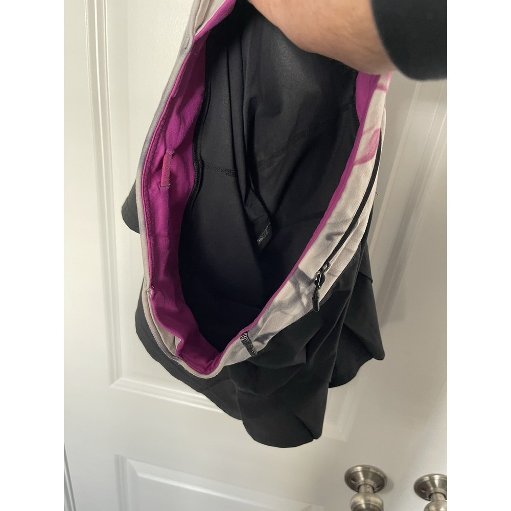 RARE Lululemon Speed Skirt Unicorn Tears Black Size 2 with Lining Shorts - Picture 8 of 8